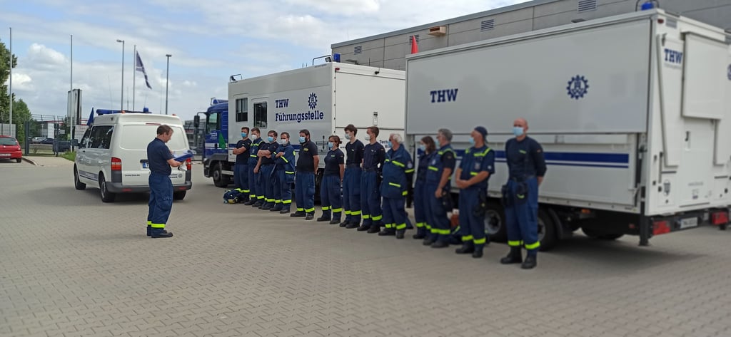 Auch Trinwasser und Diesel haben die Helfer des THW-Ortsverbandes Magdeburg an Bord ihrer Fahrzeuge.