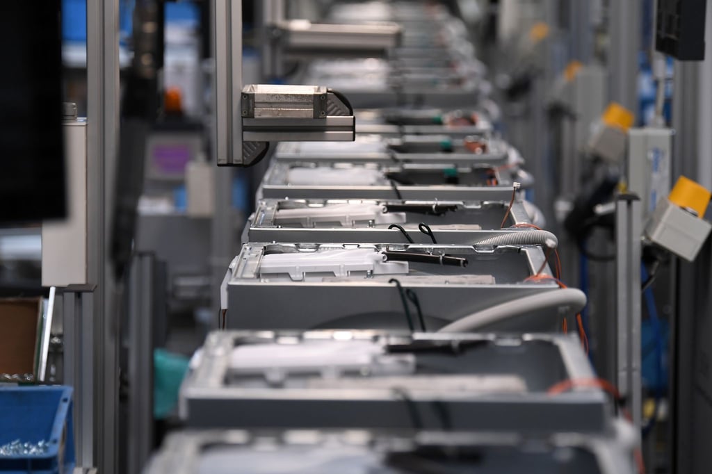 Waschmaschinen werden im Bosch Siemens Hausgeräte-Werk in Nauen produziert.