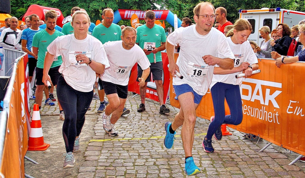 Das Team der Musik- und Kunstschule Stendal startet in den Firmenlauf.