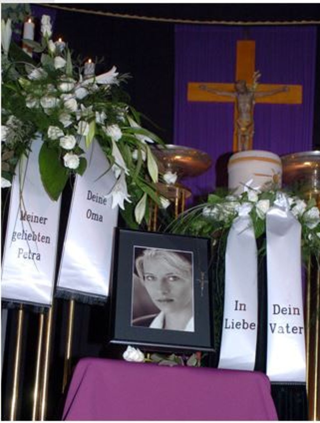 Heinos Tochter Petra litt an Schizophrenie und nahm sich 2003 im Alter von nur 35 Jahren das Leben.