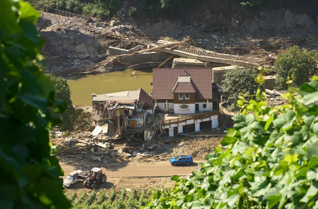 Ein Haus in Marienthal ist nach dem Hochwasser vollkommen aufgerissen.