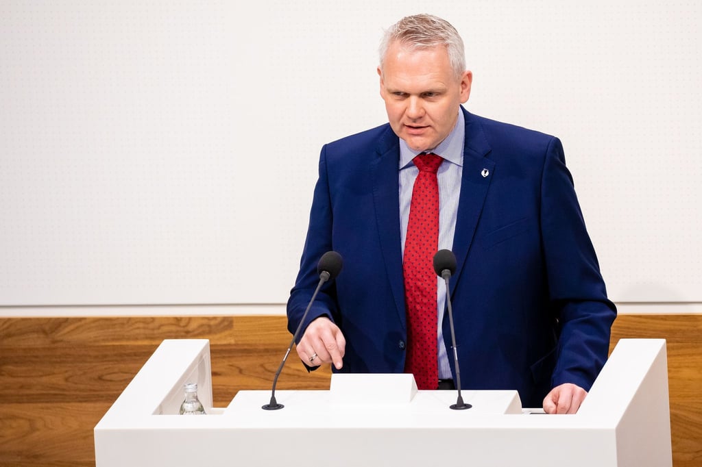 Björn Thümler (CDU), Minister für Wissenschaft und Kultur in Niedersachsen, spricht.