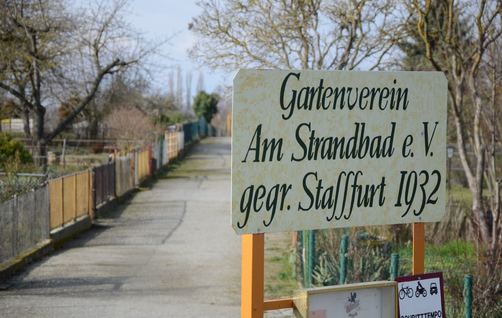 Kleingärtner im Salzland sollen künftig Müllgebühren zahlen. das hat der Kreistag beschlossen.