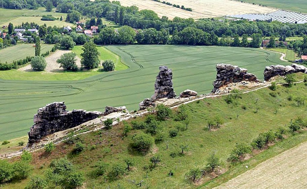 Die Teufelsmauer ist Teil des Naturparks Harz.