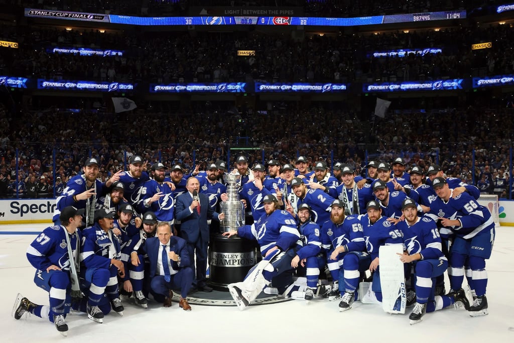 Die Tampa Bay Lightning feiern den NHL-Titel.