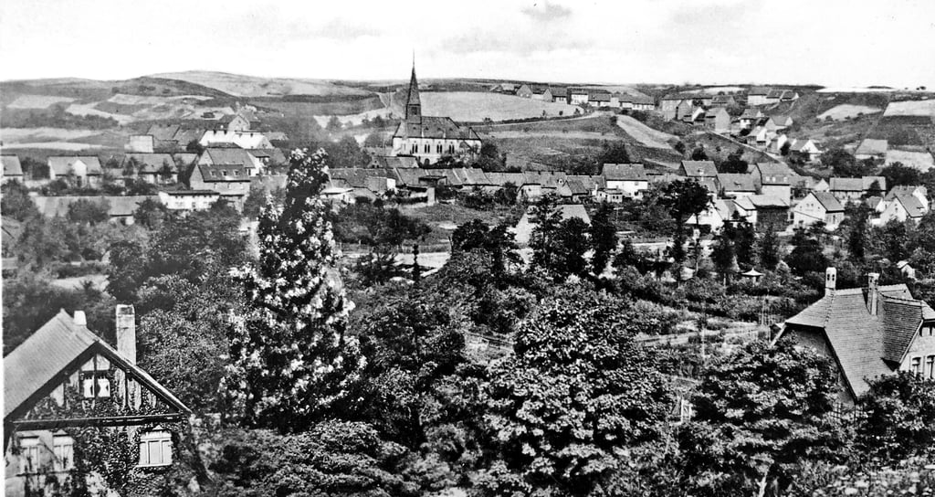 Molmeck ist ein Stadtteil von Hettstedt und wurde 1950 eingemeindet. Diese Aufnahme entstand zwischen 1923 und 1945.