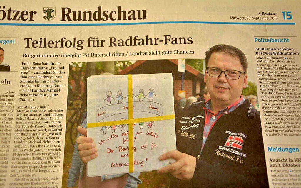 Im September 2019 berichtete die Volksstimme darüber, dass die BI "Pro Radweg" mehr 700 Unterschriften an den Landrat übergab. Ein Teilerfolg. Foto: Markus Schulze