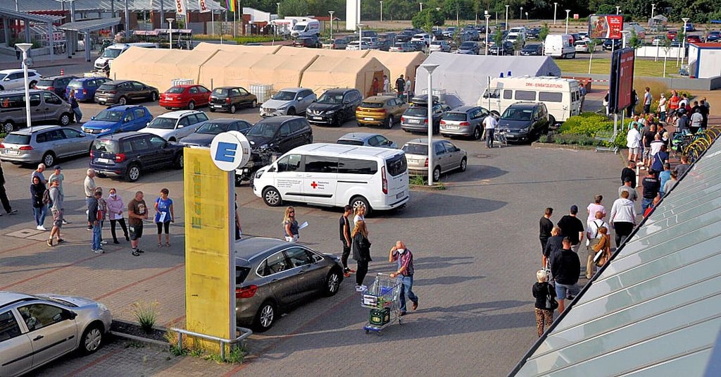 Auf dem Parkplatz des E-Centers an der Industriestraße in Stendal wurde Impfen ohne Termin angeboten.