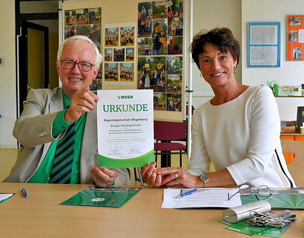 BSSA-Präsiedent Stein und Förderschulrektorin Sonnenberger sind nun Projektpartner.