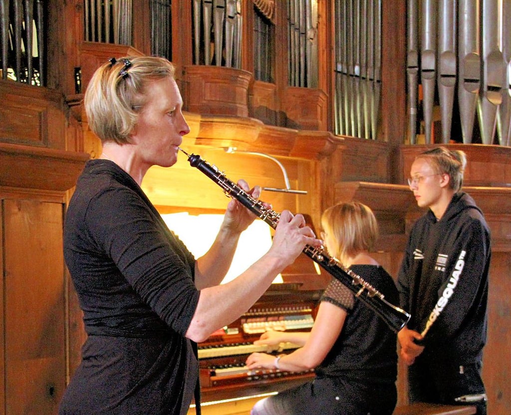 Beatrix Lampadius spielte an der Oboe und Olga Bechtold an der Röver-Orgel in der Stephanikirche Dardesheim.