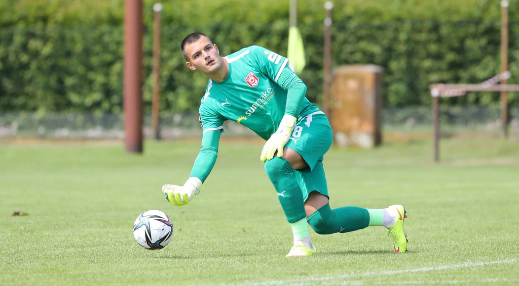 Tim Schreiber startet als Nummer eins beim Halleschen FC in die Saison.