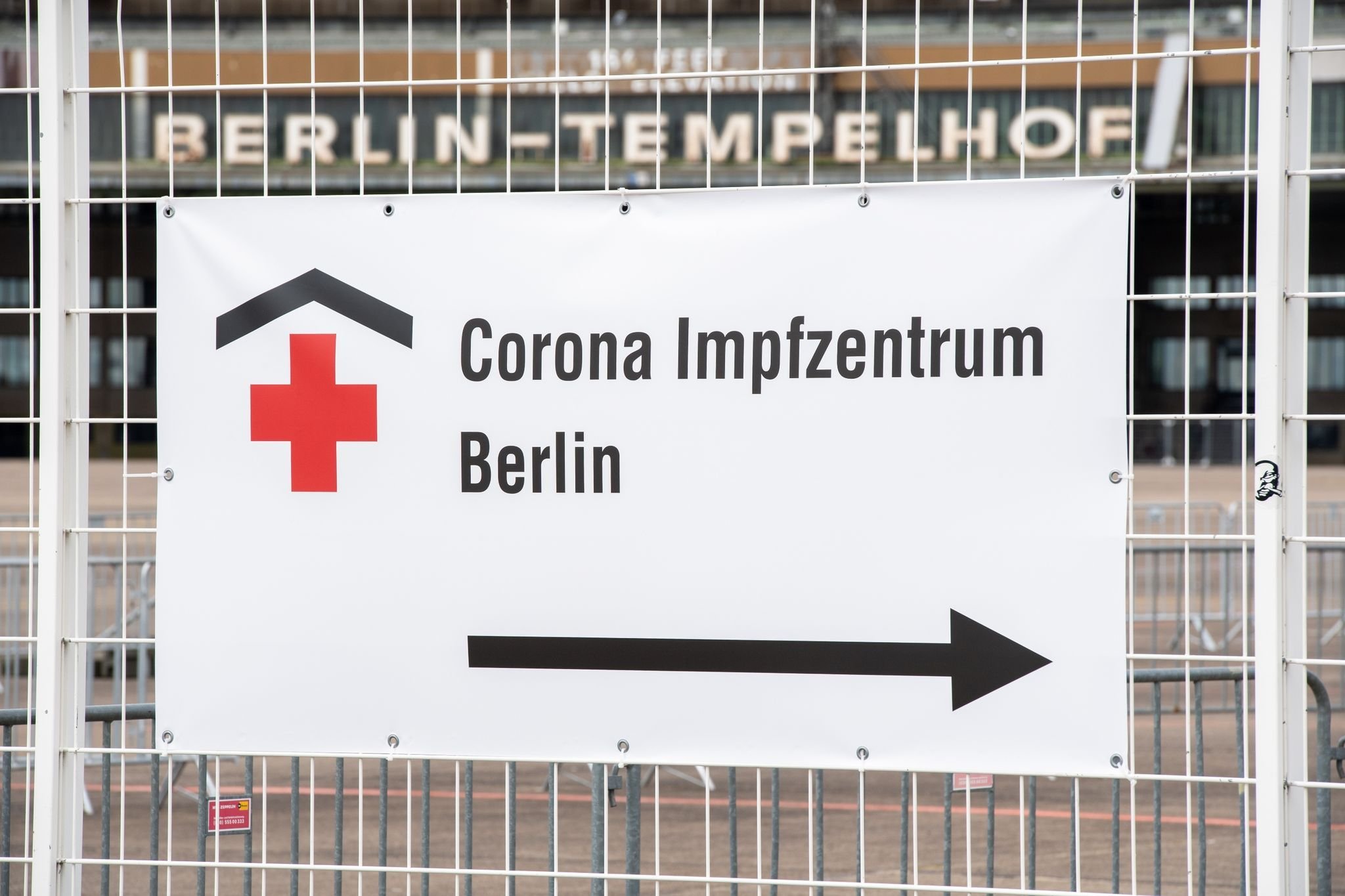 Das Impfzentrum im ehemaligen Flughafen Berlin-Tempelhof.