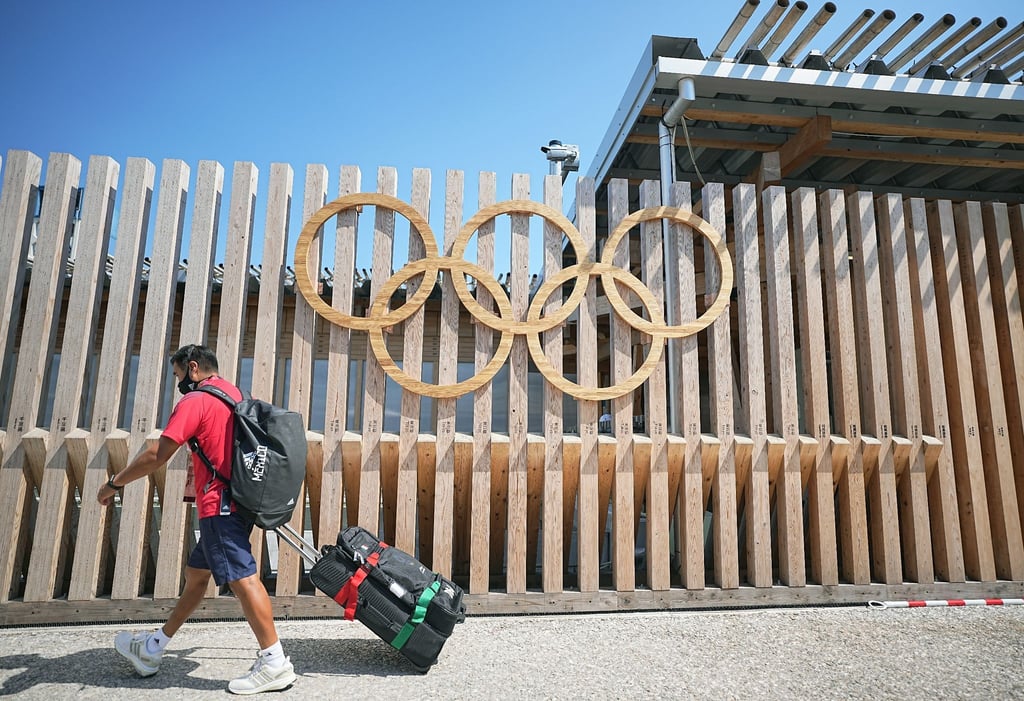 Die Athleten verbringen mehr Zeit als gewöhnlich im Olympischen Dorf.