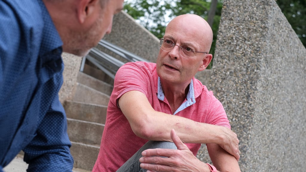 Oberbürgermeister Bernd Wiegand im Interview am Riveufer.