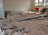 In dem alten Gebäude der Grundschule Altenweddingen läuft aktuell die Entkernung. Decken und Fußböden werden herausgerissen. 