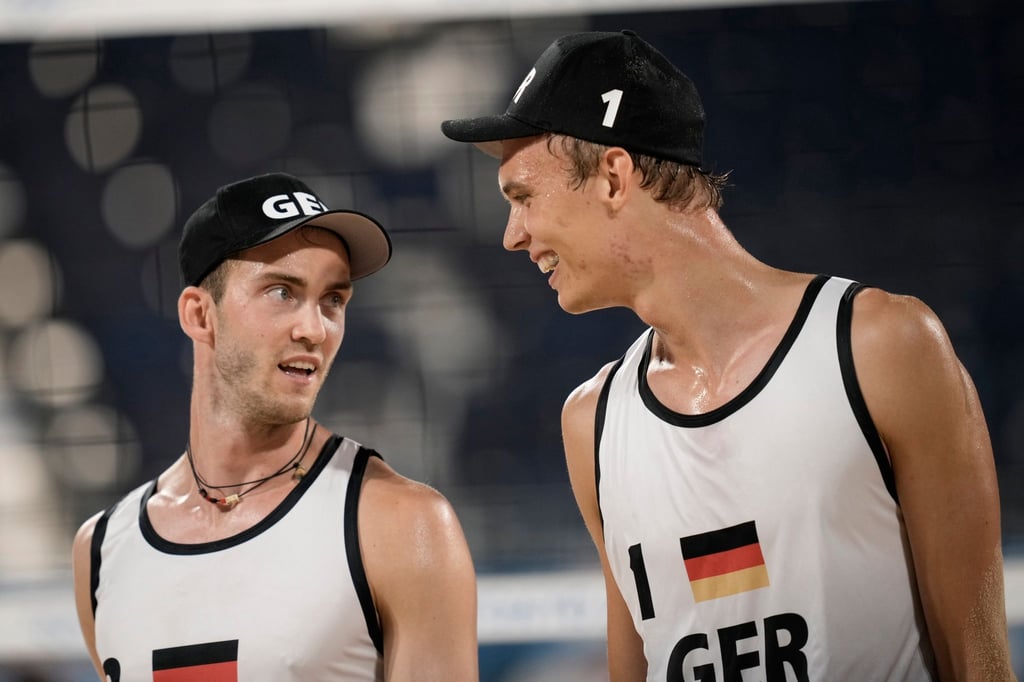 Haben einen Sieg zum Auftakt der Tokio-Spiele verpasst: Julius Thole (r) und Clemens Wickler.