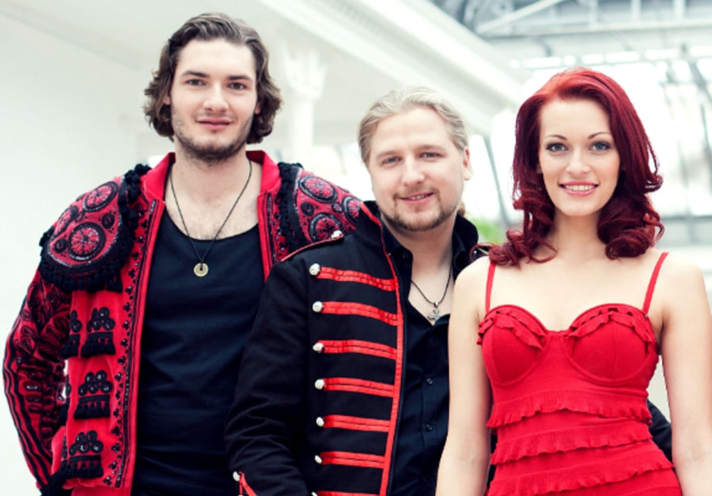 Die Band AnnRed spielen große Hits in neuen Arrangements auf dem Alten Friedhof.