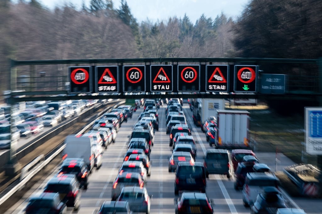 Der ADAC erwartet am kommenden Wochenende überall in Deutschland Staus auf den Autobahnen.