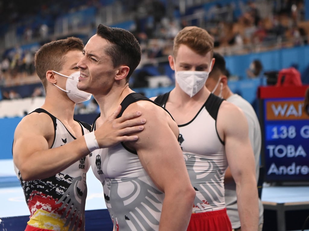 Die deutschen Turner um Philipp Herder, Andreas Toba und Nils Dunkel (l-r) wurden nur Achte.