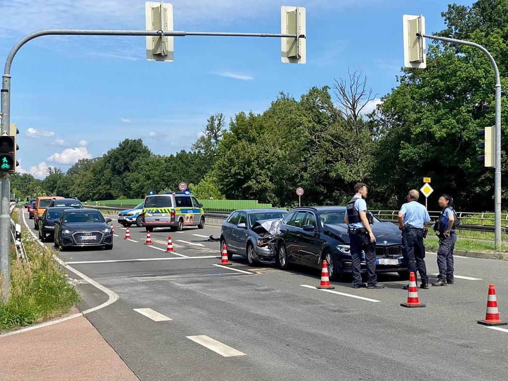 Die Unfallstelle auf der B184.