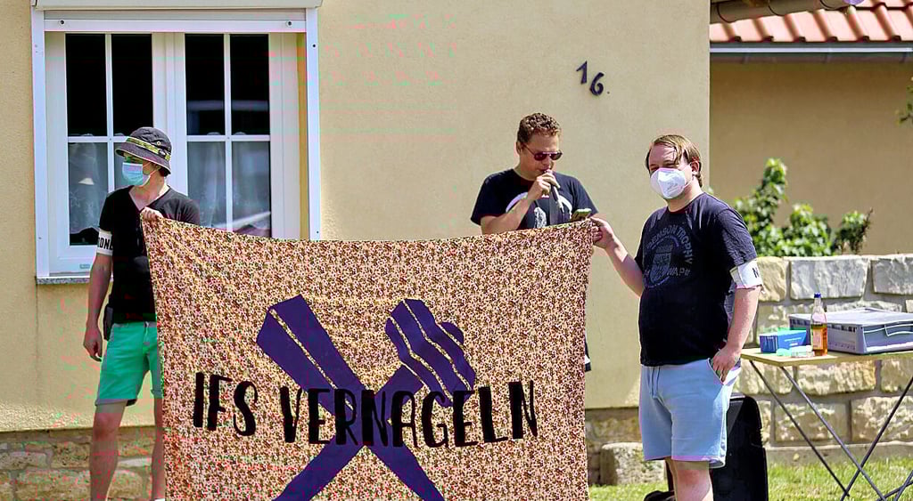 Die Veranstaltung sei eigentliche eine Akademie, warnte Seifert (M.).