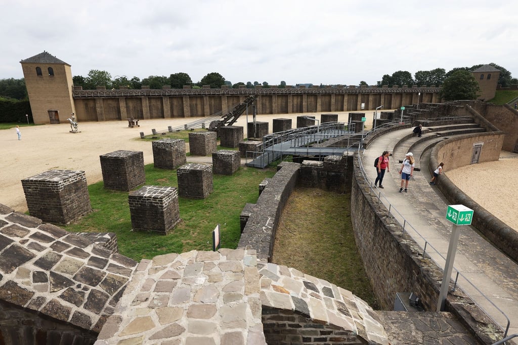 Das Amphitheater im Archäologischen Park in Xanten.