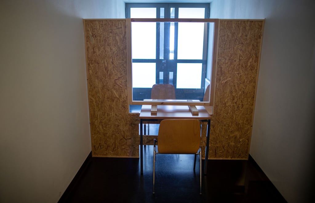 Besucherraum in einerer Justiz-Vollzugsanstalt