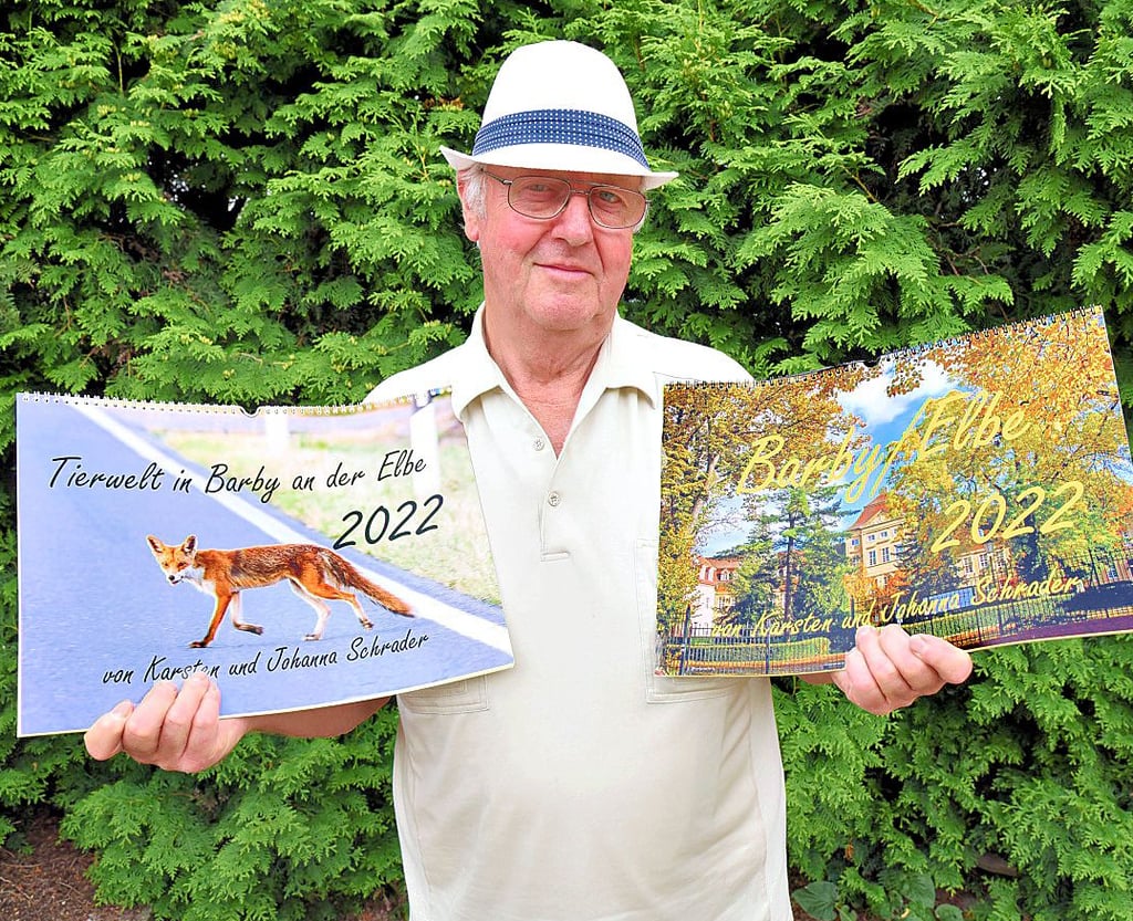 Karsten Schrader hat zwei neue Kalender gestaltet: einer mit Tiermotiven, der andere mit Barbyer Stadt- und Landschaftsbildern.