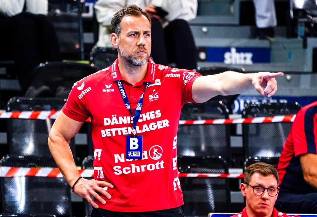 Flensburgs Trainer Maik Machulla coacht sein Team.