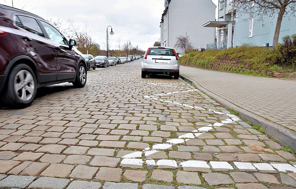 Hier darf nicht geparkt werden. Mit oder ohne Zickzack.