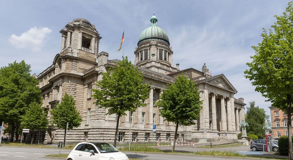 Blick auf das Gebäudes des Hanseatischen Oberlandesgerichts.