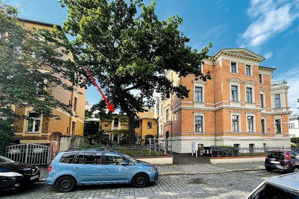 Eigentumswohnung im 2-geschossigen Stadthaus in Halle (Saale) / Mindestgebot 199.000 Euro