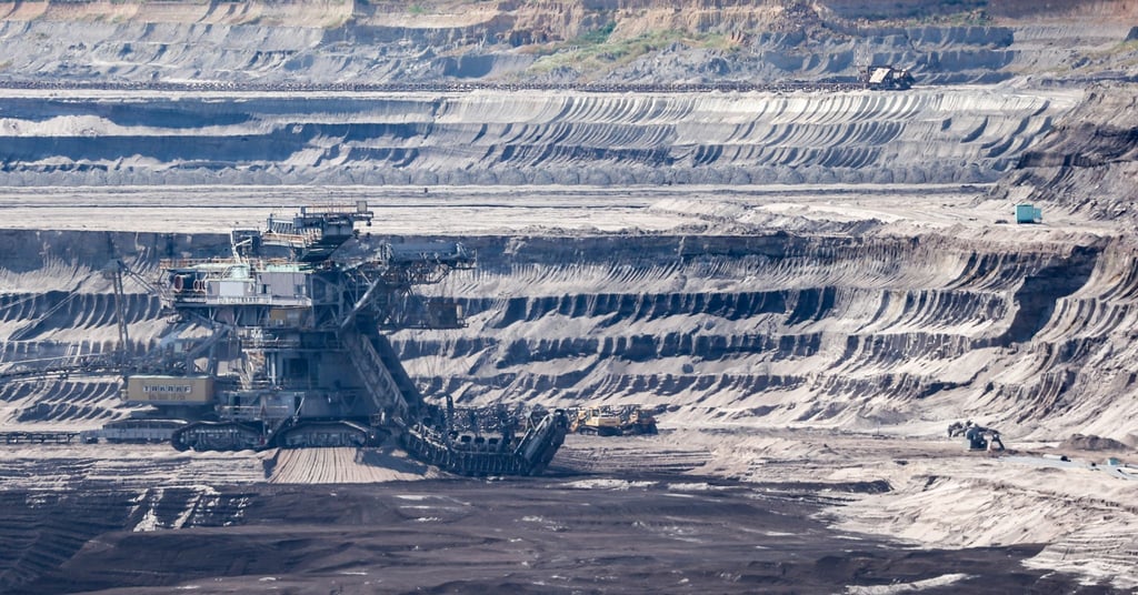 Ein Eimerkettenbagger im Tagebau Vereinigtes Schleenhain (Symbolbild). Laut Germanwatch wird die Erde ab dem 29. Juli übernutzt - „wir nehmen ihr Ressourcen, die sie in diesem Jahr nicht mehr regenerieren kann“.