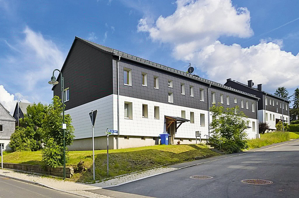 Zwei Mehrfamilienhäuser in Lehesten / Mindestgebot 275.000 Euro