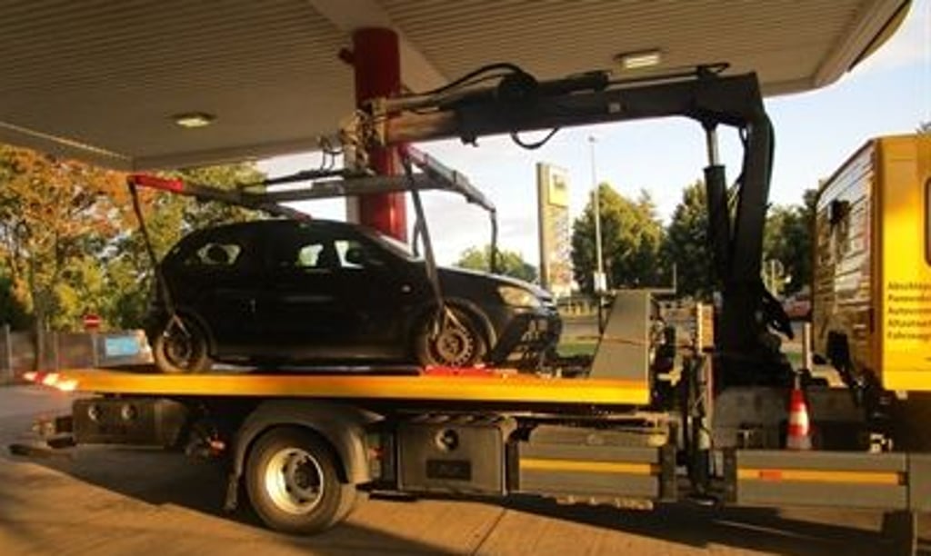 Das Ordnungsamt der Landeshauptstadt stellte das Auto des 19-jährigen Tankdiebes sicher.