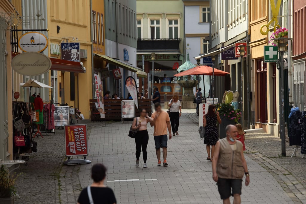 Pulsierendes Leben in der Innenstadt ist das nicht. Geschäftsinhaber klagen über wenig Kauflust ihrer Kunden.