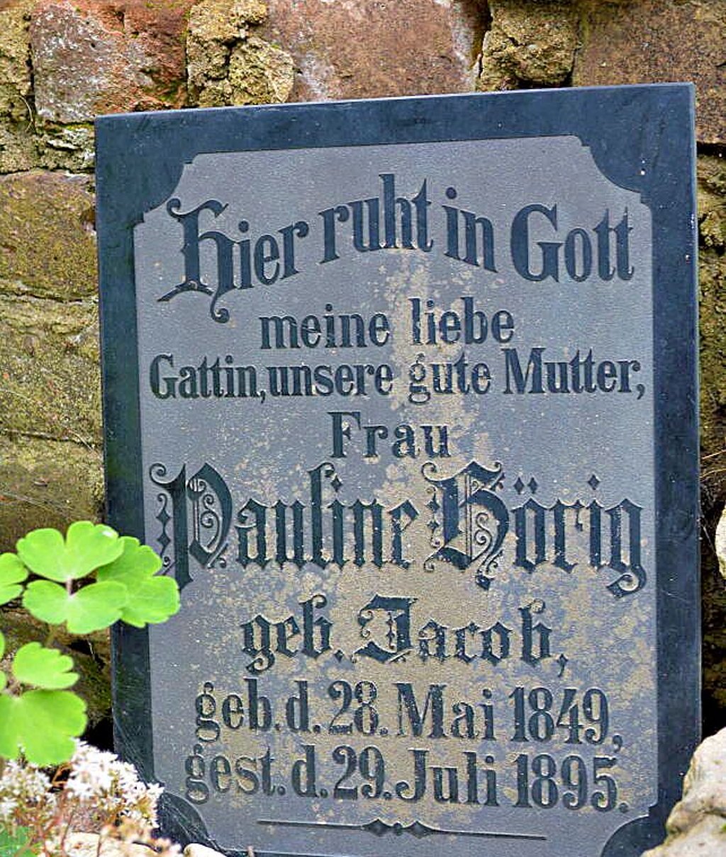 Alter Grabstein