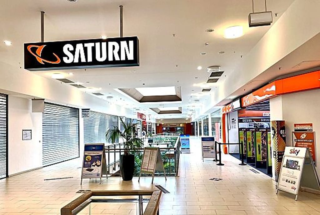 Saturn verlässt Dessau.