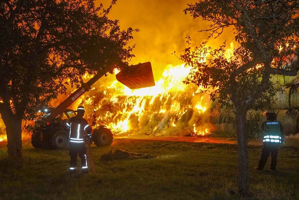 Polizei und Staatsanwälte gehen davon aus, dass ein Mitglied der Freiwilligen Feuerwehr Brände gelegt hat.