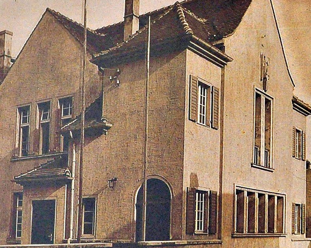 Nach der Reichspogromnacht wurde die jüdische Synagoge äußerlich völlig umgestaltet.
