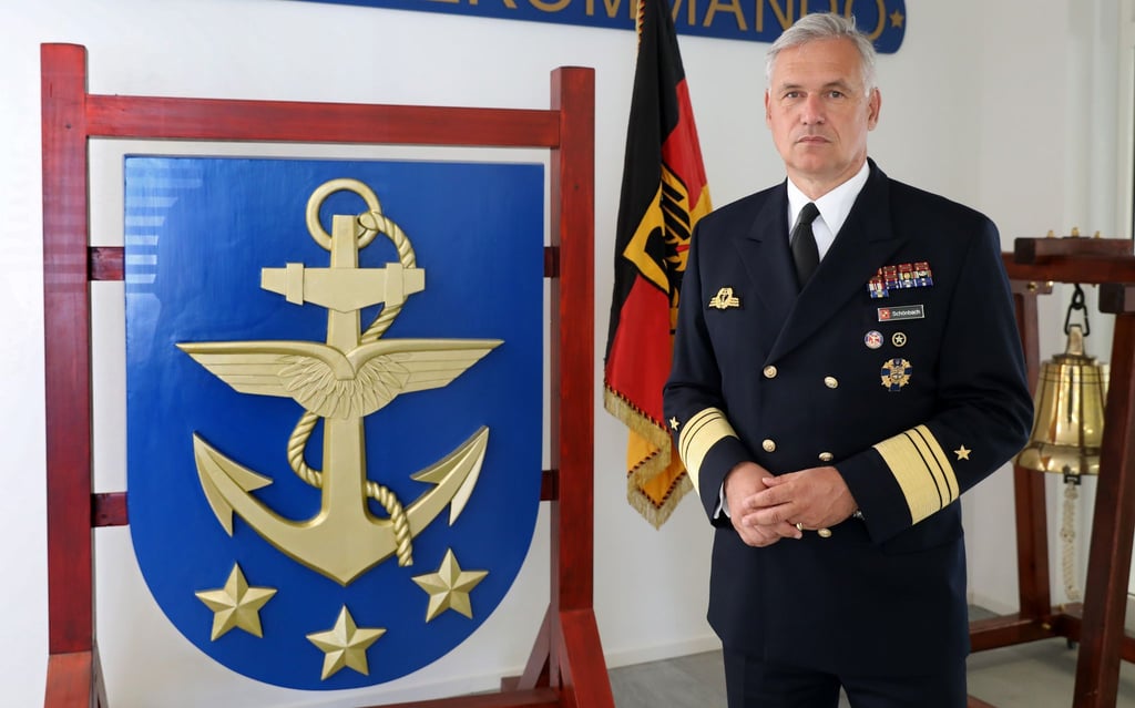 Vizeadmiral Kay-Achim Schönbach, Inspekteur der Deutschen Marine, im Marinekommando.