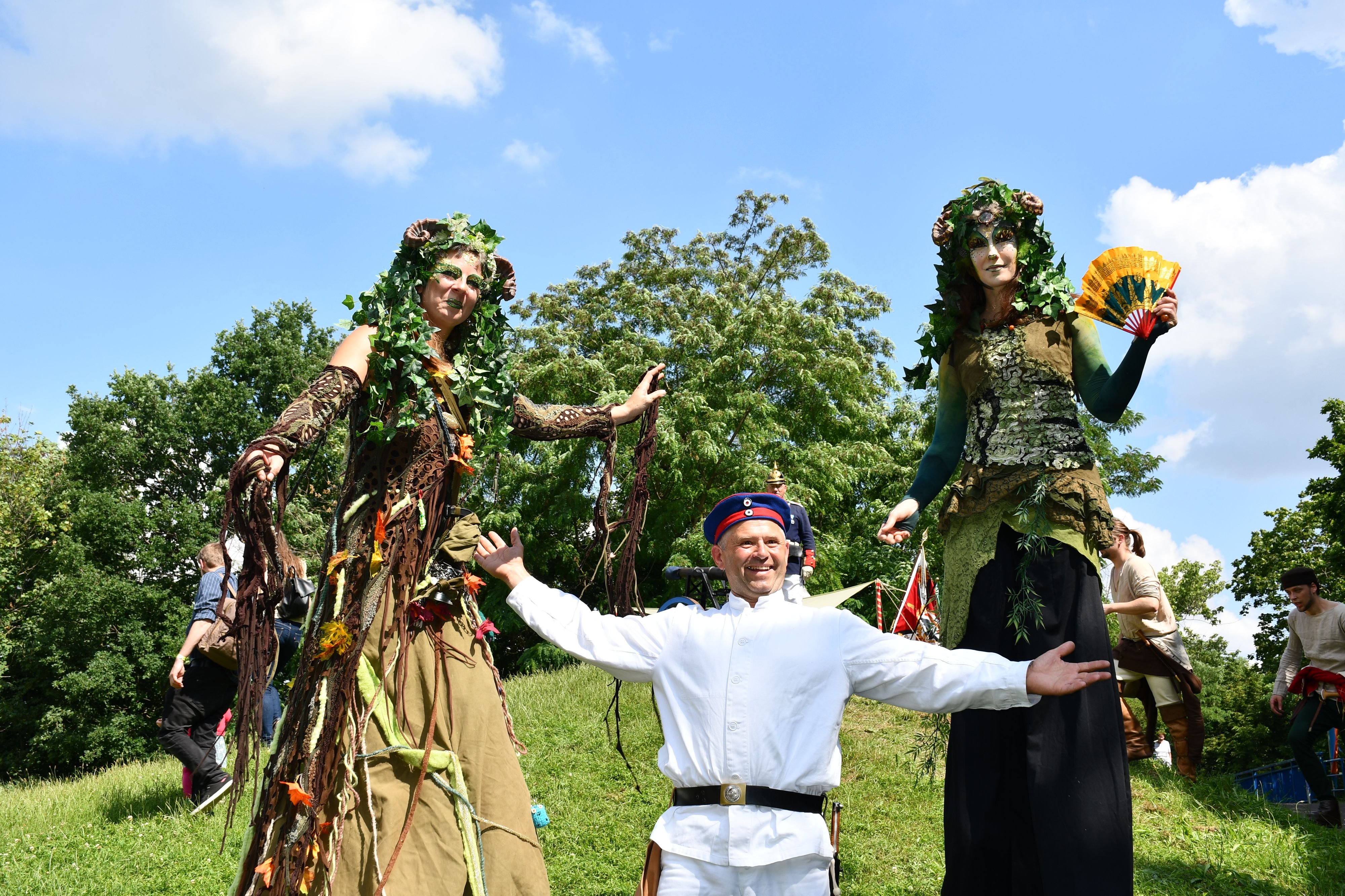 Magdeburger Mittelaltermarkt Lockt Viele Besucher An