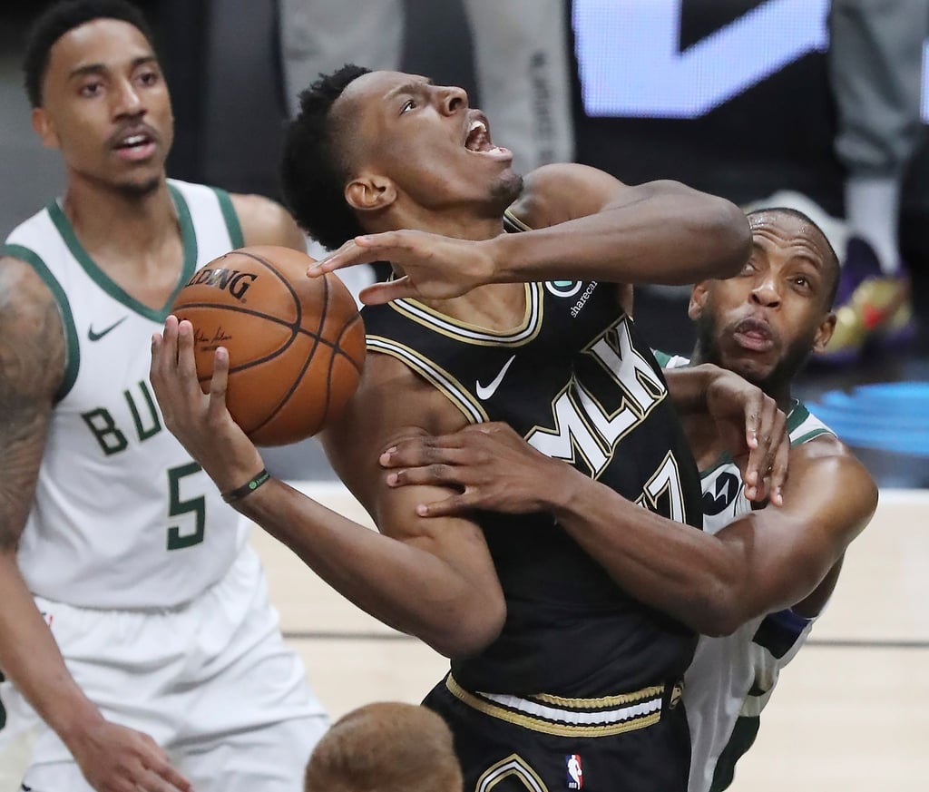 Die Milwaukee Bucks (weiße Trikots) setzten sich auf dem Weg in die NBA-Finals gegen die Atlanta Hawks durch.
