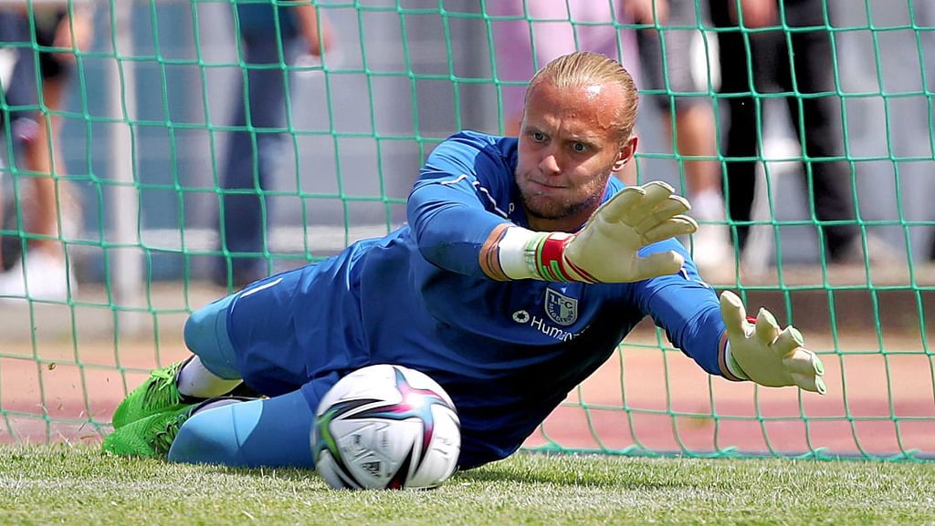 Dominik Reimann trägt die Nummers eins beim FCM. Doch es ist noch offen, ob er auch Stammkeeper der Magdeburger sein wird.