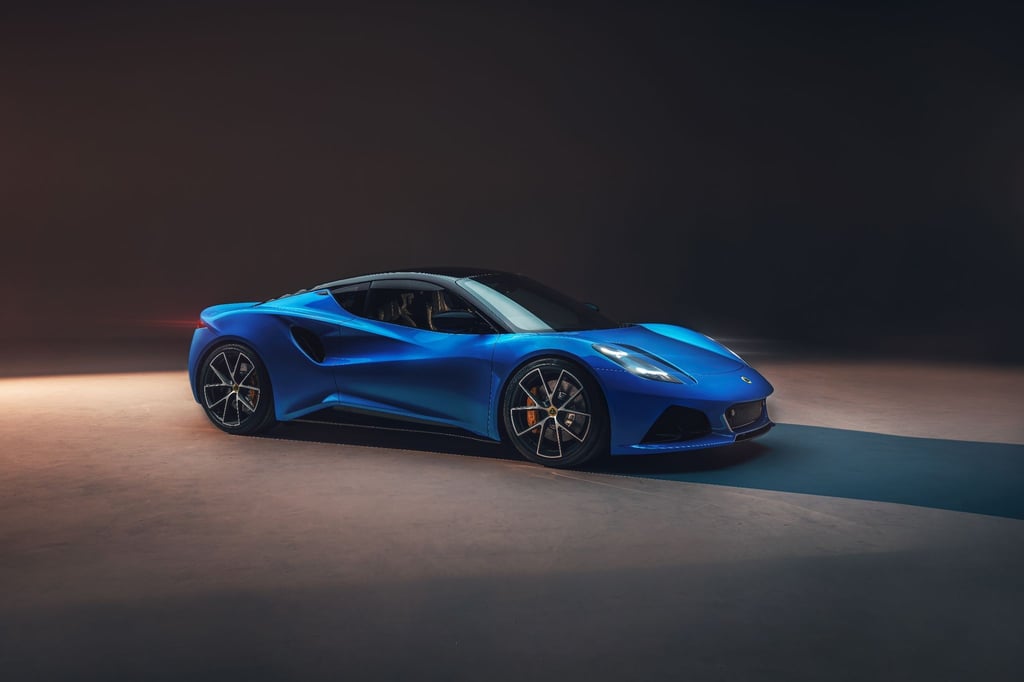 Rollt im Frühjahr 2022 auf die Straße: Lotus hat sein neues Modell Emira präsentiert.