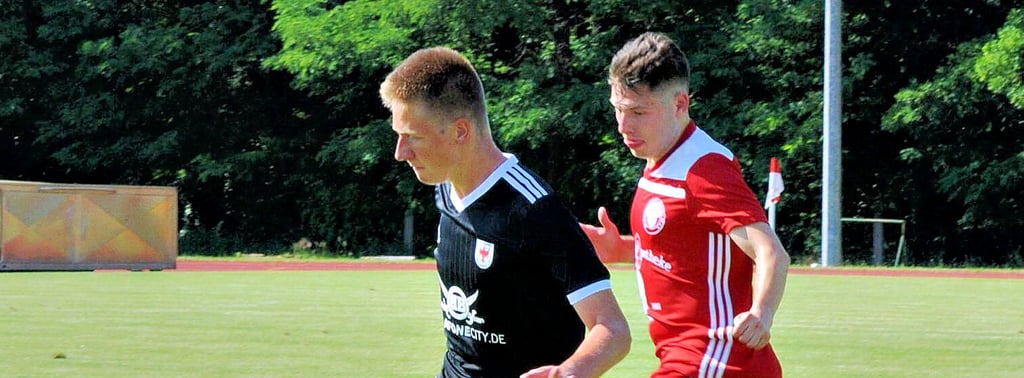 Neuzugang Tom Eckert feierte mit Saxonia Tangermünde einen 8:1-Kantersieg über Eintracht Salzwedel.