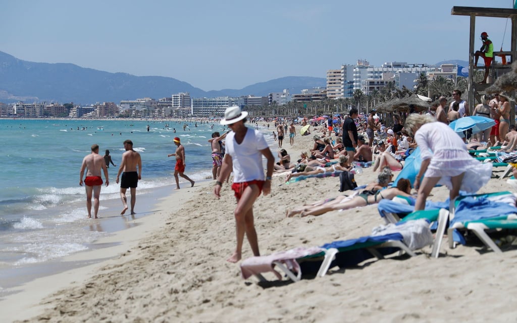 Keine Angst vor Strand-Gedränge: Viele Deutsche zieht es nach dem Corona-Sommer 2020 nach Mallorca.