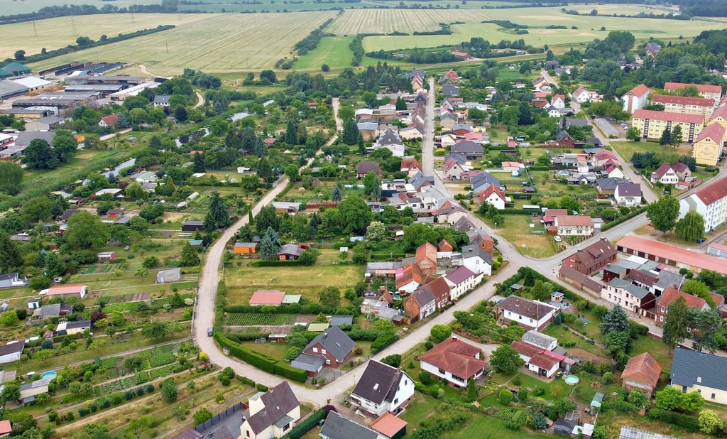Vorerst soll nur der vordere Bereich des Grünen Weges (links) für potenzielle Eigenheimbauer ausgewiesen werden. Bis zu sechs Parzellen wären so in Richtung der Straße ?Altstadt? möglich, wo es bereits eine Wohnbebauung gibt.