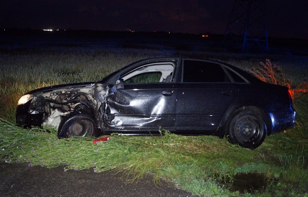 Ein Autofahrer wurde bei dem Unfall vor Quetzdölsdorf leicht verletzt.