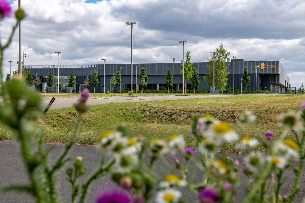 Außenansicht der Fabrik für die Solarzellenproduktion